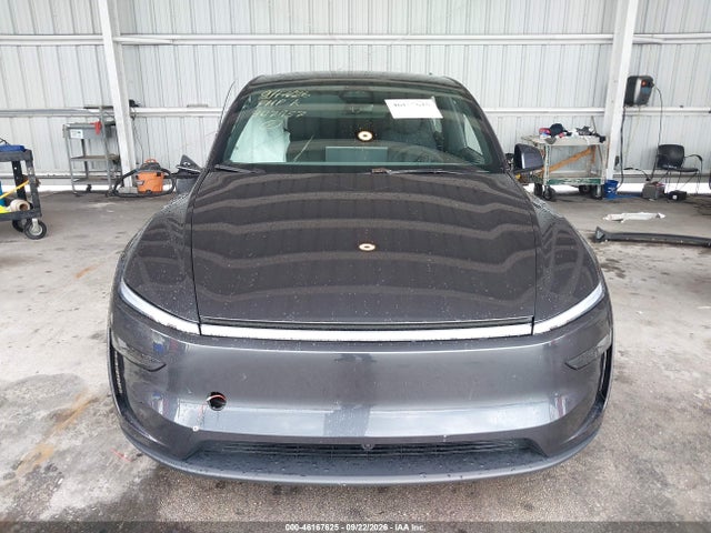 Tesla Model Y 2026 7SAYGDED0TA728540 Image 11
