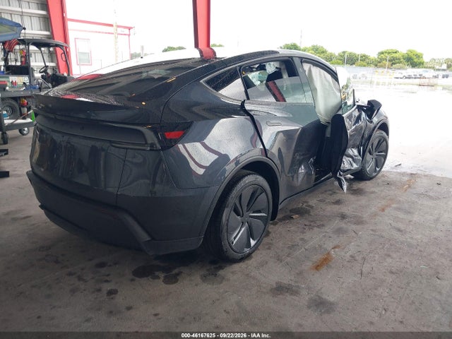 Tesla Model Y 2026 7SAYGDED0TA728540 Image 4