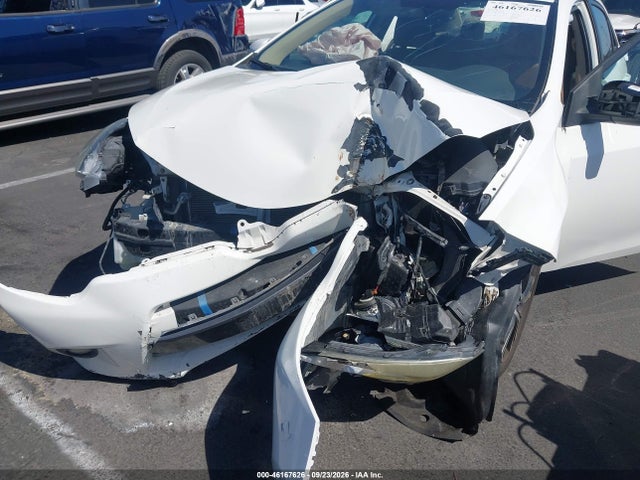 Toyota Corolla Le Plus 2014 5YFBURHE2EP003710 Image 6