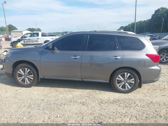 Продажа на аукционе авто 2017 Nissan Pathfinder Sl, vin: 5N1DR2MM5HC684744, номер лота: 46167690