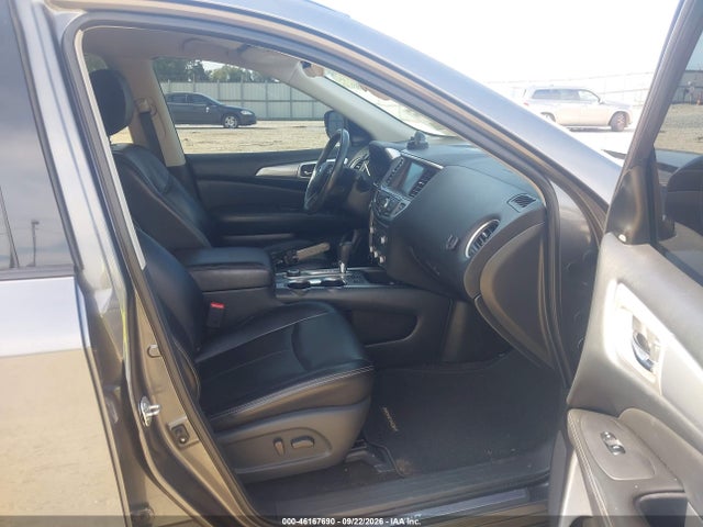 Продажа на аукционе авто 2017 Nissan Pathfinder Sl, vin: 5N1DR2MM5HC684744, номер лота: 46167690