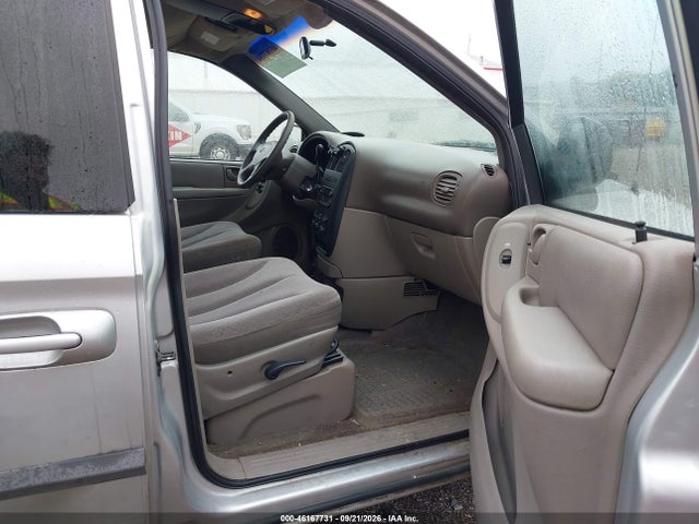 Продажа на аукционе авто 2002 Dodge Grand Caravan Sport, vin: 2B4GP44R02R588675, номер лота: 46167731