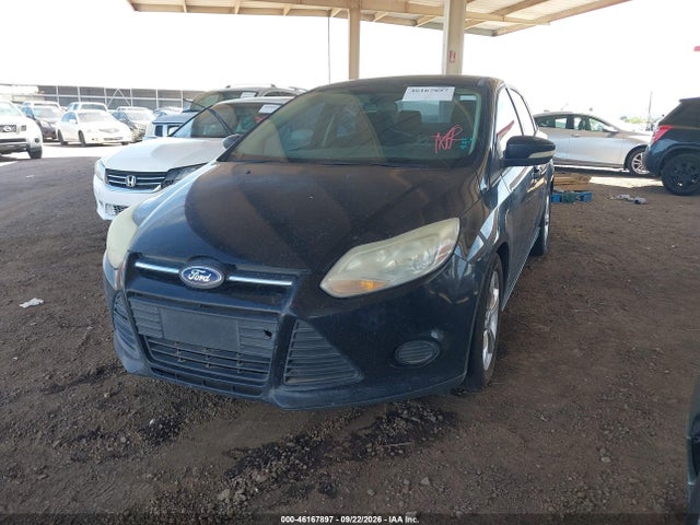 Ford FOCUS SE 2014 1FADP3F22EL374810 Image 2