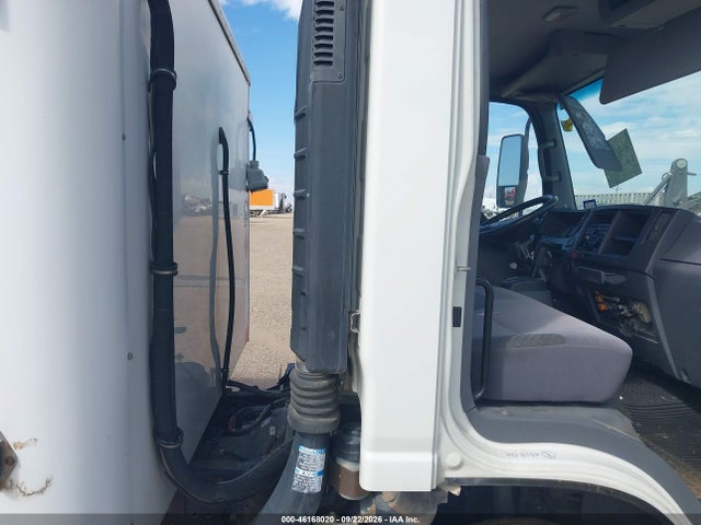 46168020 :رقم المزاد ، JALB4W175D7400191 vin ، 2013 Isuzu Npr Dsl Reg At Eco-max مزاد بيع
