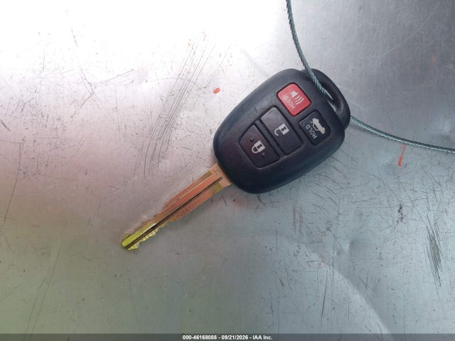 46168088 :رقم المزاد ، 2T1BURHE0HC812496 vin ، 2017 Toyota Corolla Le مزاد بيع