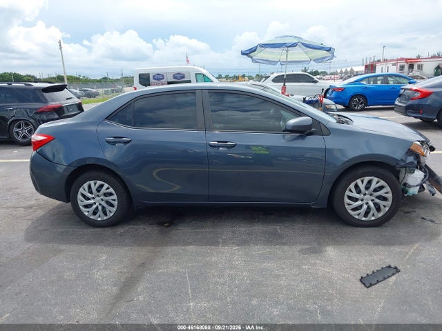 46168088 :رقم المزاد ، 2T1BURHE0HC812496 vin ، 2017 Toyota Corolla Le مزاد بيع