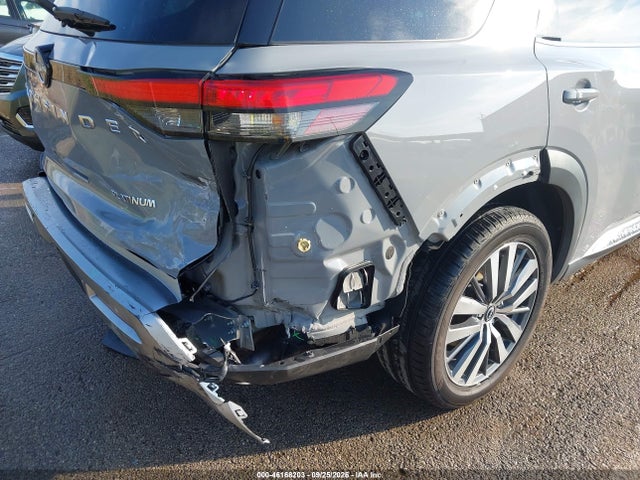 46168203 :رقم المزاد ، 5N1DR3DG6NC260825 vin ، 2022 Nissan Pathfinder Platinum مزاد بيع