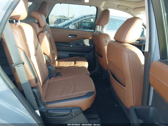 46168203 :رقم المزاد ، 5N1DR3DG6NC260825 vin ، 2022 Nissan Pathfinder Platinum مزاد بيع