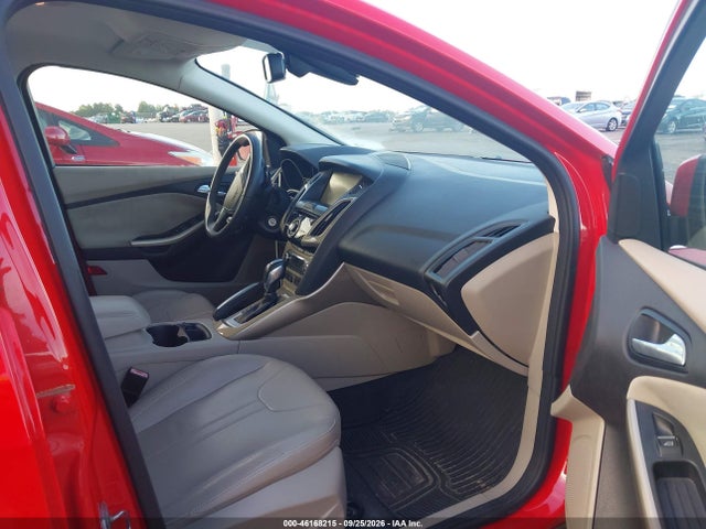 46168215 :رقم المزاد ، 1FAHP3M24CL287427 vin ، 2012 Ford Focus Sel مزاد بيع