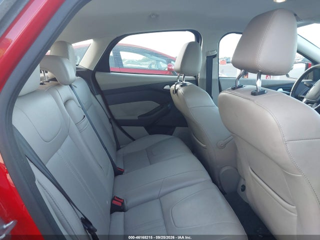 46168215 :رقم المزاد ، 1FAHP3M24CL287427 vin ، 2012 Ford Focus Sel مزاد بيع