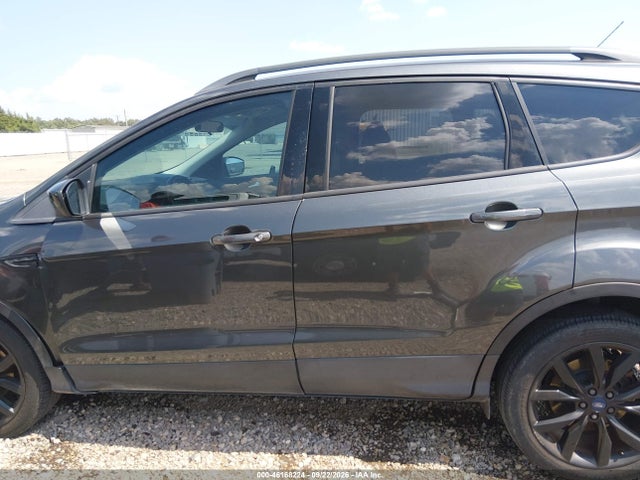 Продажа на аукционе авто 2017 Ford Escape Se, vin: 1FMCU0GD6HUE64498, номер лота: 46168224