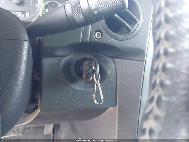 46168292 :رقم المزاد ، 1J4RG4GKXAC158731 vin ، 2010 Jeep Commander Sport مزاد بيع
