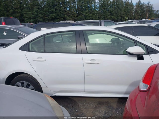 Toyota Corolla Hybrid Le 2024 JTDBCMFE6R3048253 Image 13