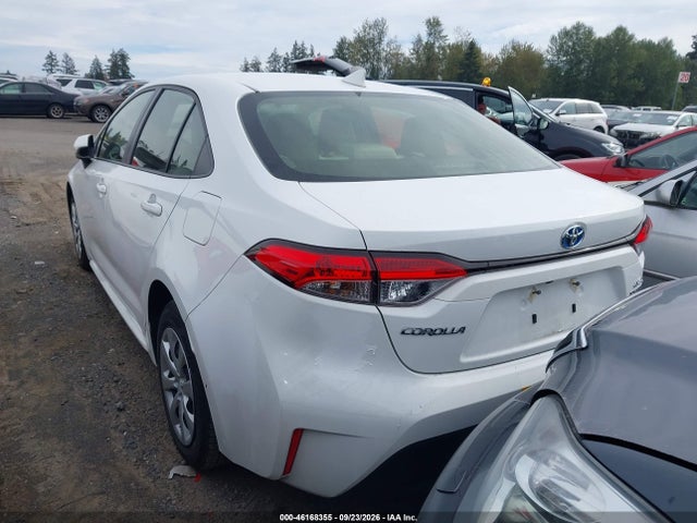 Toyota Corolla Hybrid Le 2024 JTDBCMFE6R3048253 Image 3