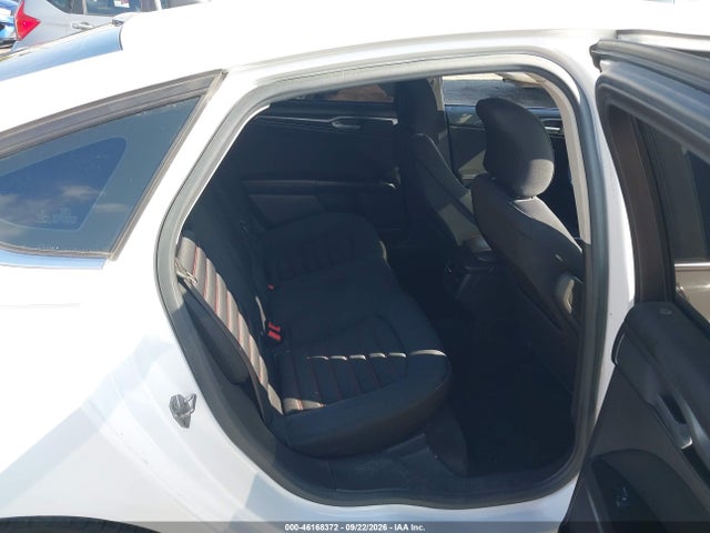 3FA6P0HD0GR120149 Ford FUSION SE
