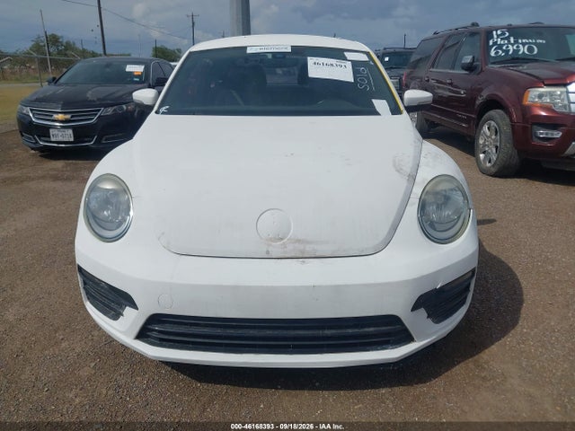 46168393 :رقم المزاد ، 3VWFD7AT9JM703091 vin ، 2018 Volkswagen Beetle 2.0t Coast/2.0t S مزاد بيع