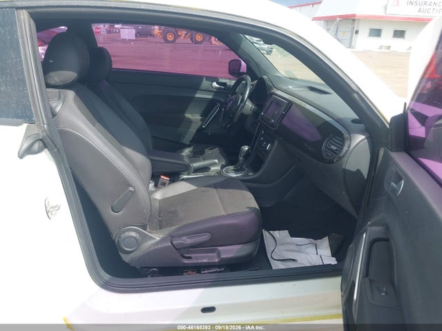 46168393 :رقم المزاد ، 3VWFD7AT9JM703091 vin ، 2018 Volkswagen Beetle 2.0t Coast/2.0t S مزاد بيع