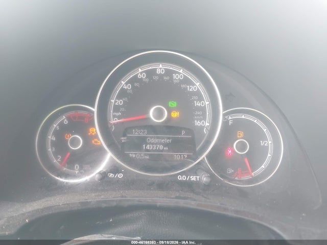46168393 :رقم المزاد ، 3VWFD7AT9JM703091 vin ، 2018 Volkswagen Beetle 2.0t Coast/2.0t S مزاد بيع