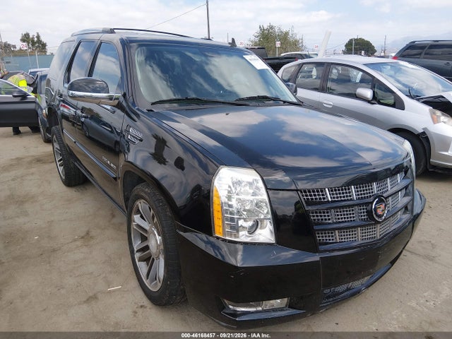 2013 Cadillac Escalade Premium მანქანა იყიდება აუქციონზე, vin: 1GYS3CEF6DR120413, აუქციონის ნომერი: 46168457