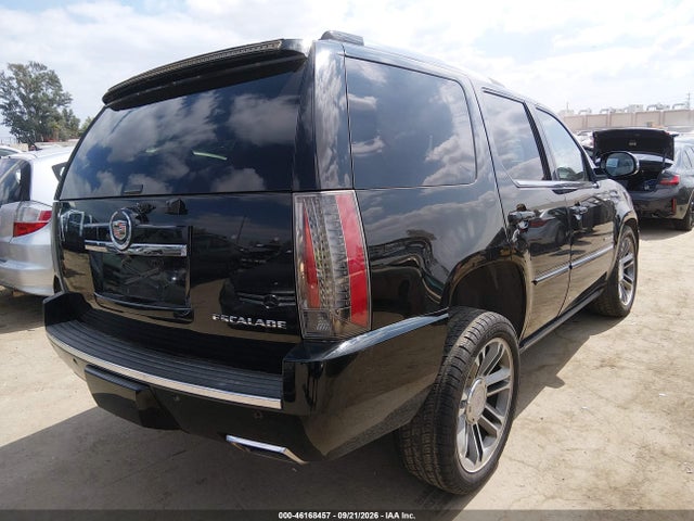 46168457 :رقم المزاد ، 1GYS3CEF6DR120413 vin ، 2013 Cadillac Escalade Premium مزاد بيع