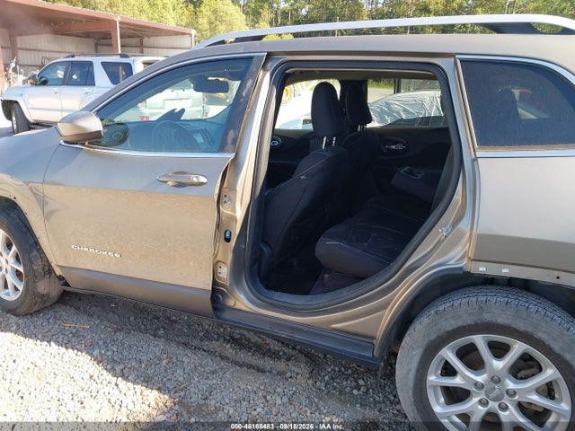 Продажа на аукционе авто 2017 Jeep Cherokee Latitude Fwd, vin: 1C4PJLCB0HW522890, номер лота: 46168483
