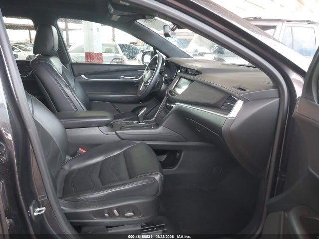 46168531 :رقم المزاد ، 1GYKNFRS1HZ121607 vin ، 2017 Cadillac Xt5 Platinum مزاد بيع