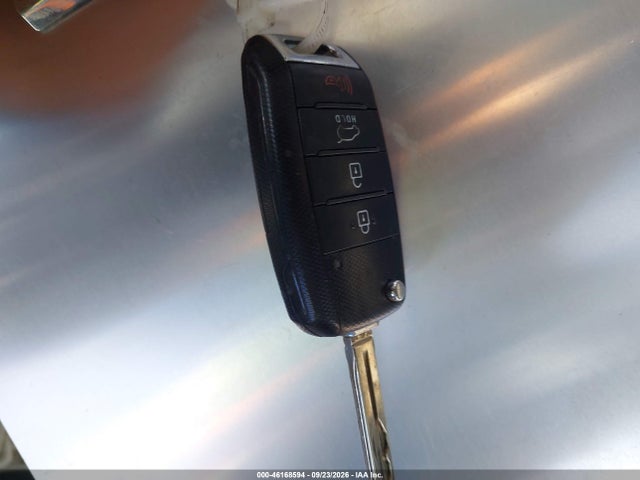 KIA Soul 2016 KNDJN2A24G7340254 Image 11