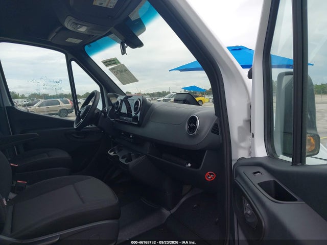 46168782 :رقم المزاد ، W1Z4KFHY2SP822731 vin ، 2025 Mercedes-benz Sprinter 2500 Standard Roof 4-cyl Diesel مزاد بيع