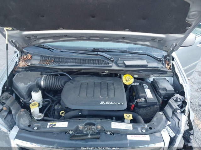 2015 Chrysler Town & Country S მანქანა იყიდება აუქციონზე, vin: 2C4RC1HG4FR698066, აუქციონის ნომერი: 46168822