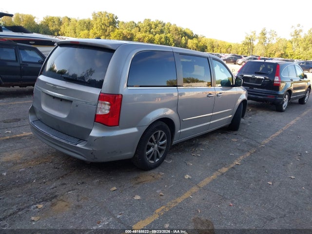 2015 Chrysler Town & Country S მანქანა იყიდება აუქციონზე, vin: 2C4RC1HG4FR698066, აუქციონის ნომერი: 46168822