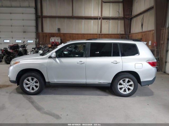 Продажа на аукционе авто 2012 Toyota Highlander Base V6, vin: 5TDBK3EH6CS126724, номер лота: 46168825