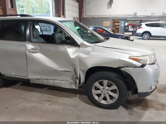 Продажа на аукционе авто 2012 Toyota Highlander Base V6, vin: 5TDBK3EH6CS126724, номер лота: 46168825