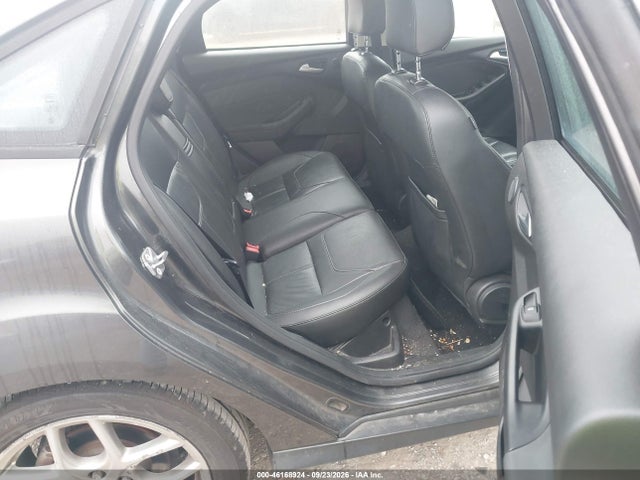 46168924 :رقم المزاد ، 1FADP3F28FL354868 vin ، 2015 Ford Focus Se مزاد بيع