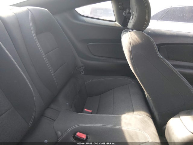 2015 Ford Mustang V6 მანქანა იყიდება აუქციონზე, vin: 1FA6P8AMXF5313970, აუქციონის ნომერი: 46168955