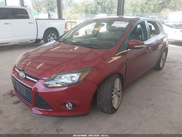 Ford Focus Titanium 2014 1FADP3N28EL144724 Image 2