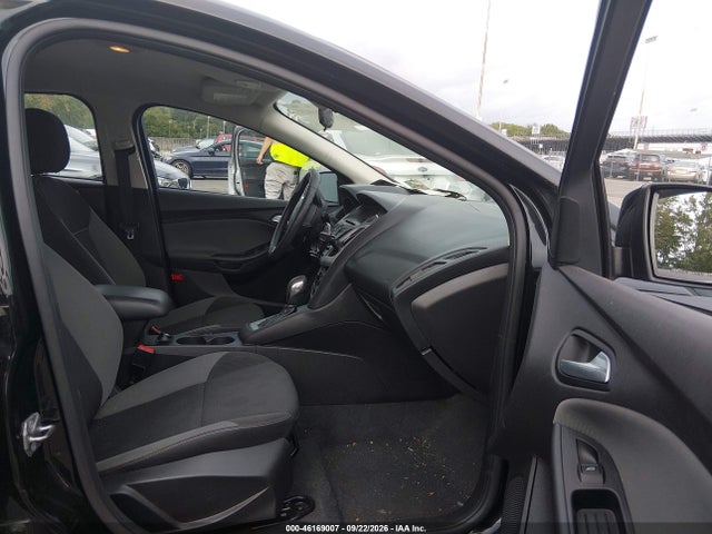 2014 Ford Focus Se მანქანა იყიდება აუქციონზე, vin: 1FADP3K27EL335877, აუქციონის ნომერი: 46169007