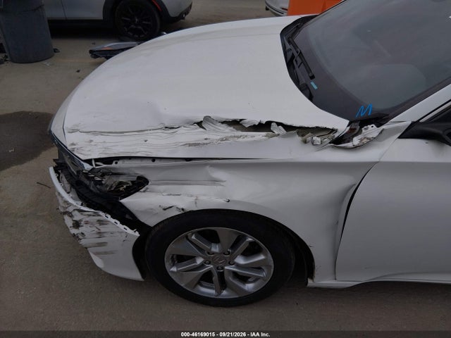 1HGCV1F13JA261561 Honda ACCORD LX