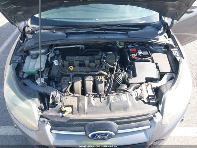 Ford Focus Titanium 2014 1FADP3J20EL382573 Image 10