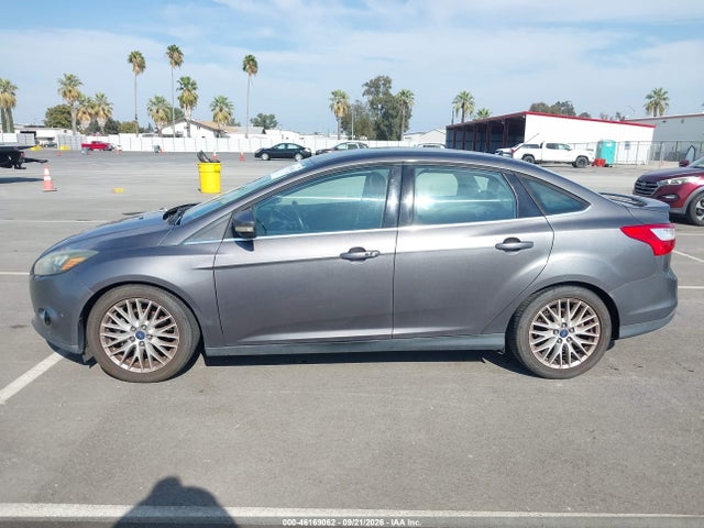 Ford Focus Titanium 2014 1FADP3J20EL382573 Image 14