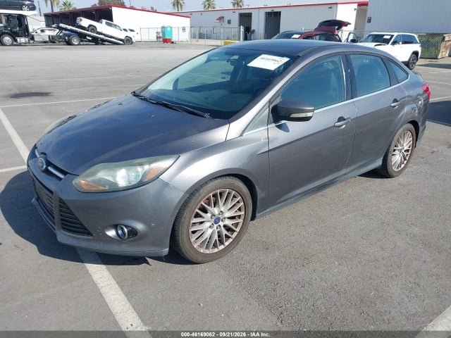 Ford Focus Titanium 2014 1FADP3J20EL382573 Image 2