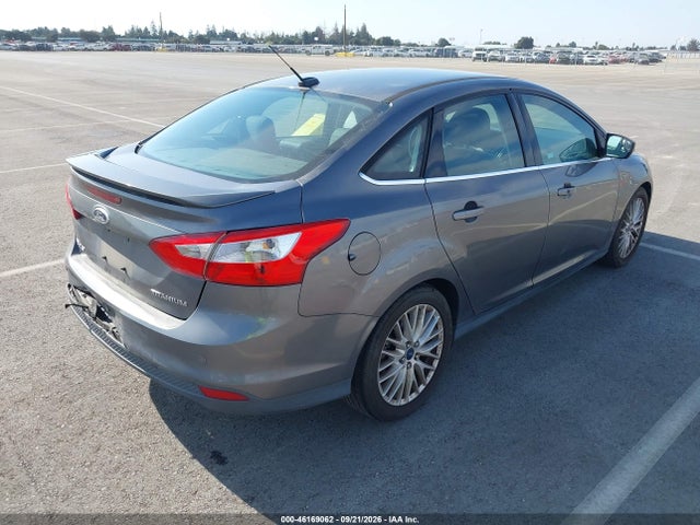 Ford Focus Titanium 2014 1FADP3J20EL382573 Image 4