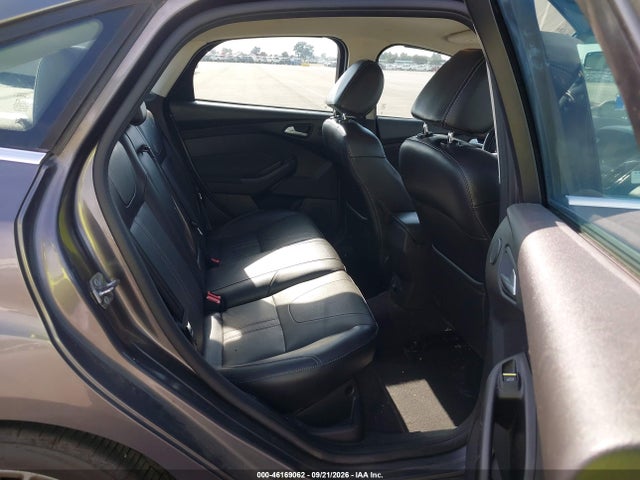 Ford Focus Titanium 2014 1FADP3J20EL382573 Image 8