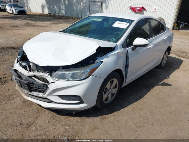 Chevrolet Cruze Ls Auto 2017 1G1BC5SM6H7222227 Image 2