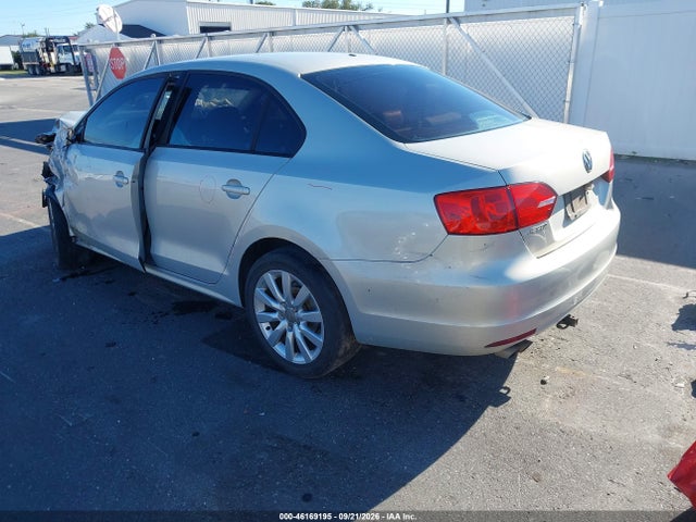 46169195 :رقم المزاد ، 3VW2K7AJ1BM103105 vin ، 2011 Volkswagen Jetta 2.0l S مزاد بيع