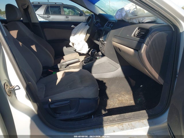 46169195 :رقم المزاد ، 3VW2K7AJ1BM103105 vin ، 2011 Volkswagen Jetta 2.0l S مزاد بيع