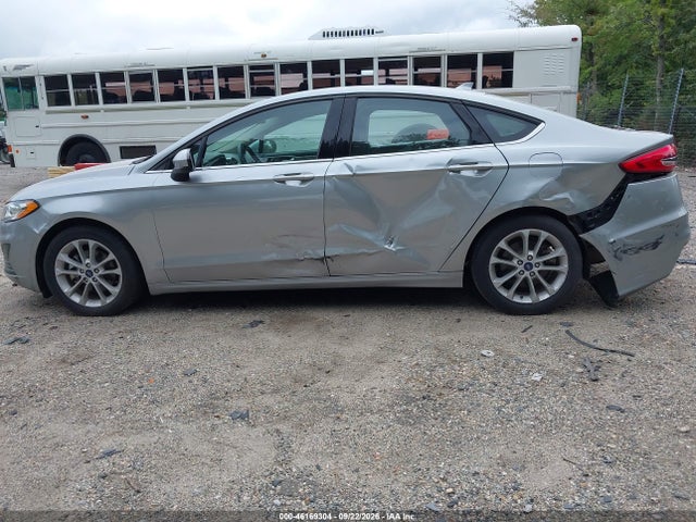 46169304 :رقم المزاد ، 3FA6P0LU4LR139434 vin ، 2020 Ford Fusion Se مزاد بيع