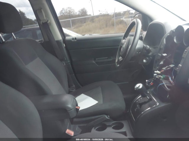 2015 Jeep Compass Sport მანქანა იყიდება აუქციონზე, vin: 1C4NJCBA6FD273391, აუქციონის ნომერი: 46169334