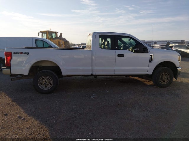 46169380 :رقم المزاد ، 1FT7X2B60JEB52761 vin ، 2018 Ford F-250 Xl مزاد بيع