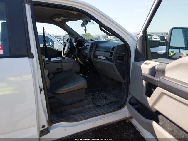 46169380 :رقم المزاد ، 1FT7X2B60JEB52761 vin ، 2018 Ford F-250 Xl مزاد بيع