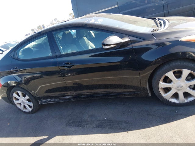 2013 Hyundai Elantra Limited მანქანა იყიდება აუქციონზე, vin: KMHDH4AE5DU820810, აუქციონის ნომერი: 46169423